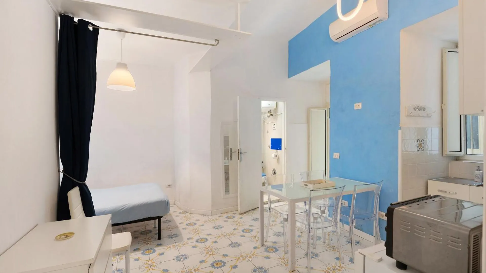 Casa Confortevole In Centro Storico Naples Apartment