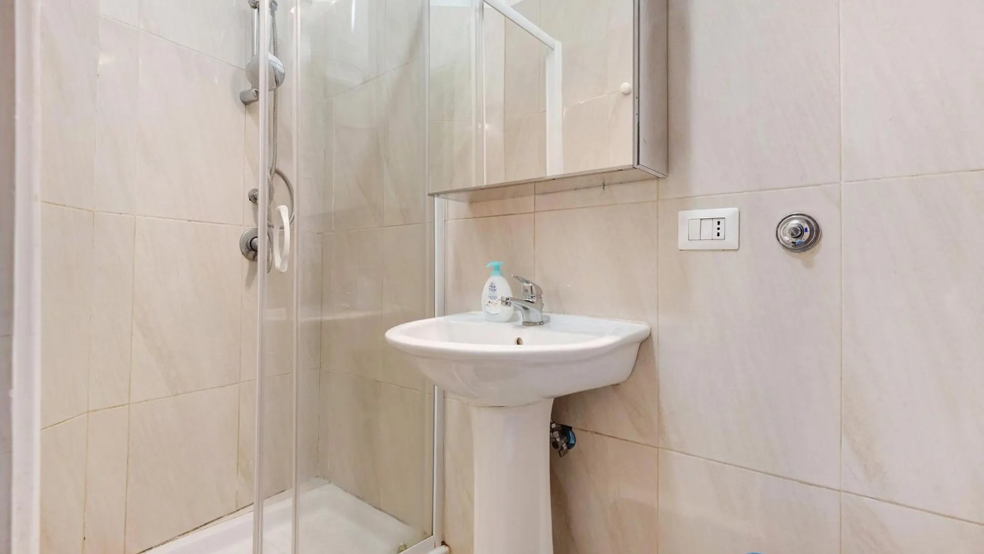 Apartment Casa Confortevole In Centro Storico Naples